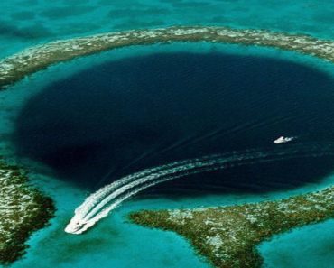 blue hole in the south china sea